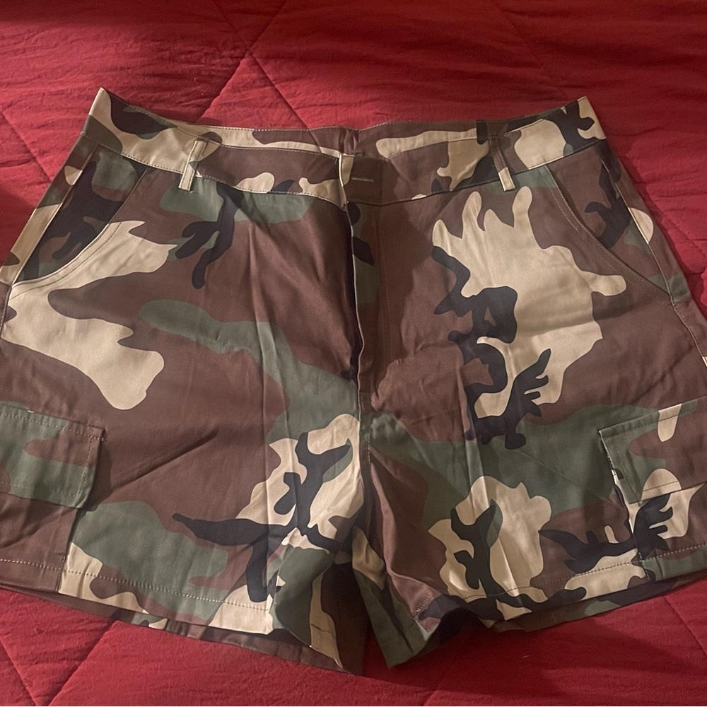 SHEIN Camouflage Cargo Shorts for Women.